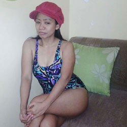Pic #8 Hot Filipino Milf Got Naughty At Home - Brunette