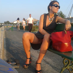 Pic #2 Flashing - Brunette, Public Exhibitionist, Flashing, Outdoors, Amateur