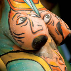 Pic #2 Body Painting - New York City, Example Six  - Nude Girls, Big Tits, Brunette, Outdoors