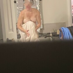 Pic #3 PAWG Neighbor Milf Window