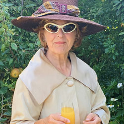 Pic #1 Lady Bee Garden Fizz (Part 2)