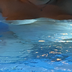 Pic #3 Motel Hot Tub