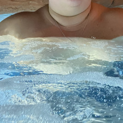 Pic #5 Motel Hot Tub