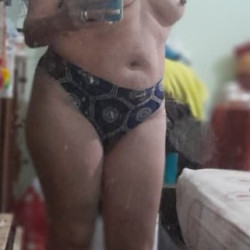 Pic #2 La costurera 8