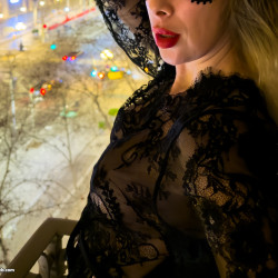 Pic #1 Balcony fun in Spain