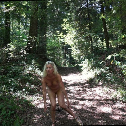 Pic #9 Nackt im Wald IIII