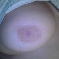 Pic #3 La tetona