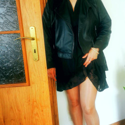 pretty nude wife