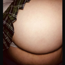 Pic #3 MILF nice ass