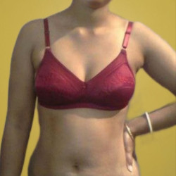 Pic #3 Bengali wife Madhu's nude Pics