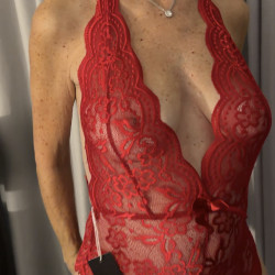 Pic #2 Lyn Tries out her Xmas Lingerie