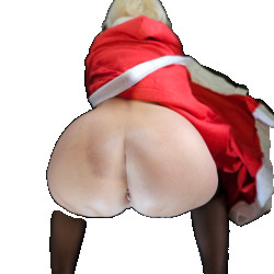 Pic #4 Nackt und zeigegeil an Weihnachten