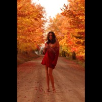 Pic #1 Shavdmuf Shows Her Fall Colors